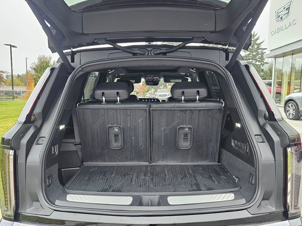 2026 Cadillac VISTIQ Platinum