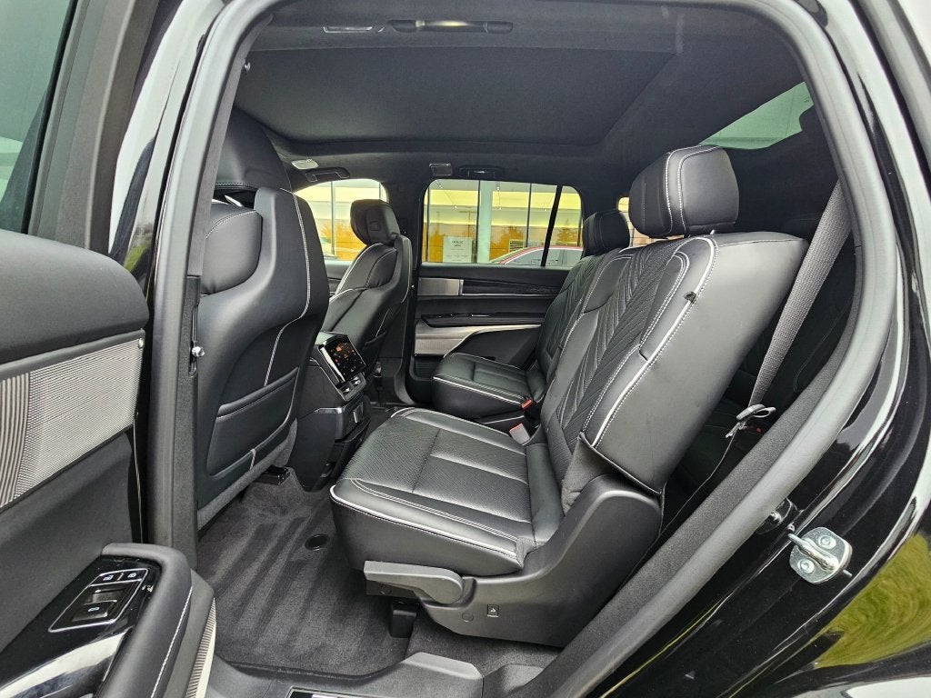 2026 Cadillac VISTIQ Platinum