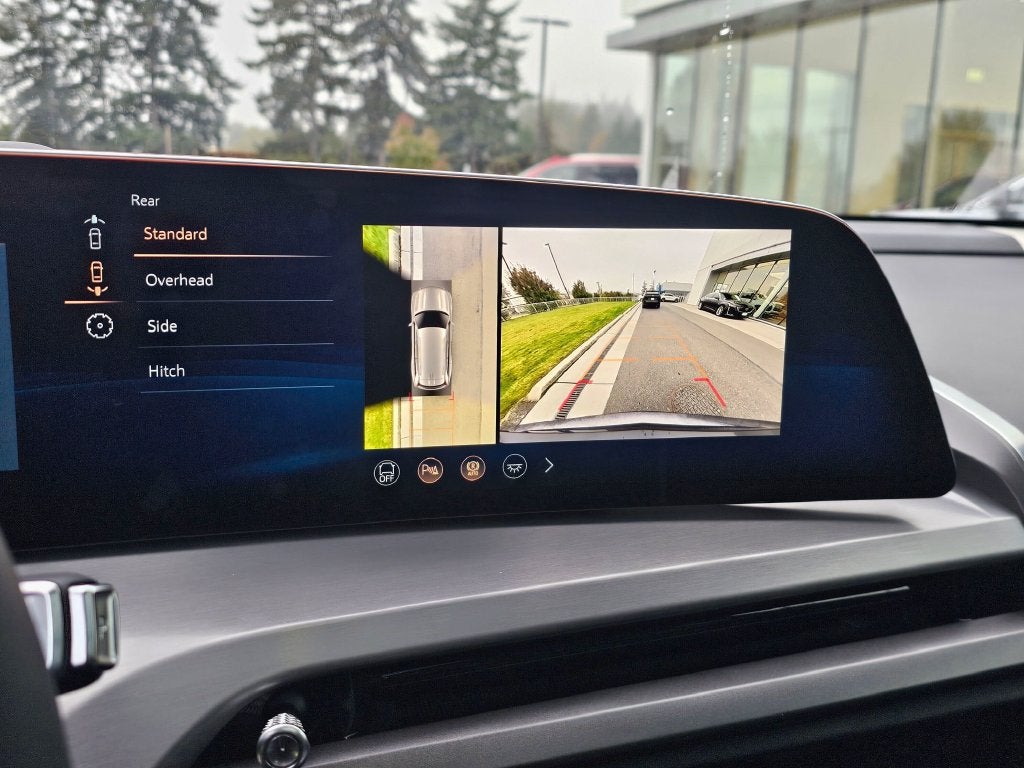 2026 Cadillac VISTIQ Platinum