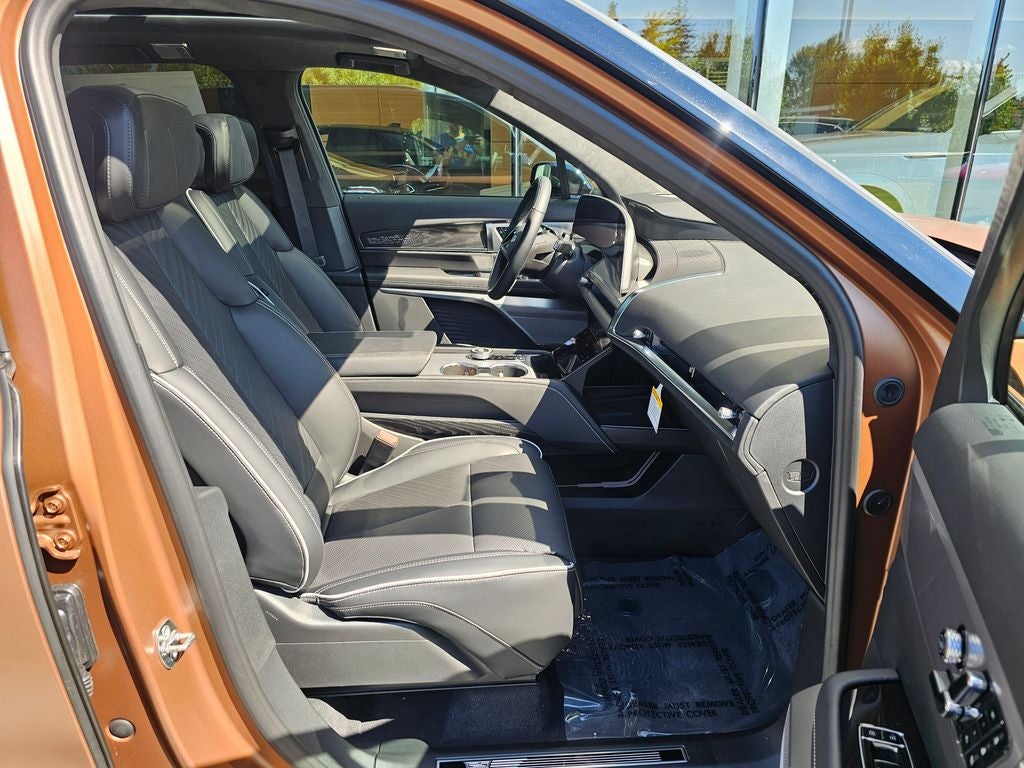 2027 Cadillac VISTIQ Platinum
