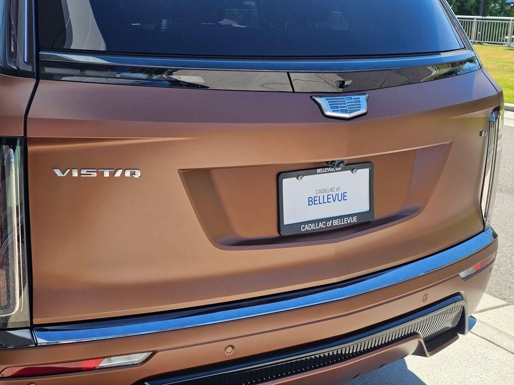 2027 Cadillac VISTIQ Platinum