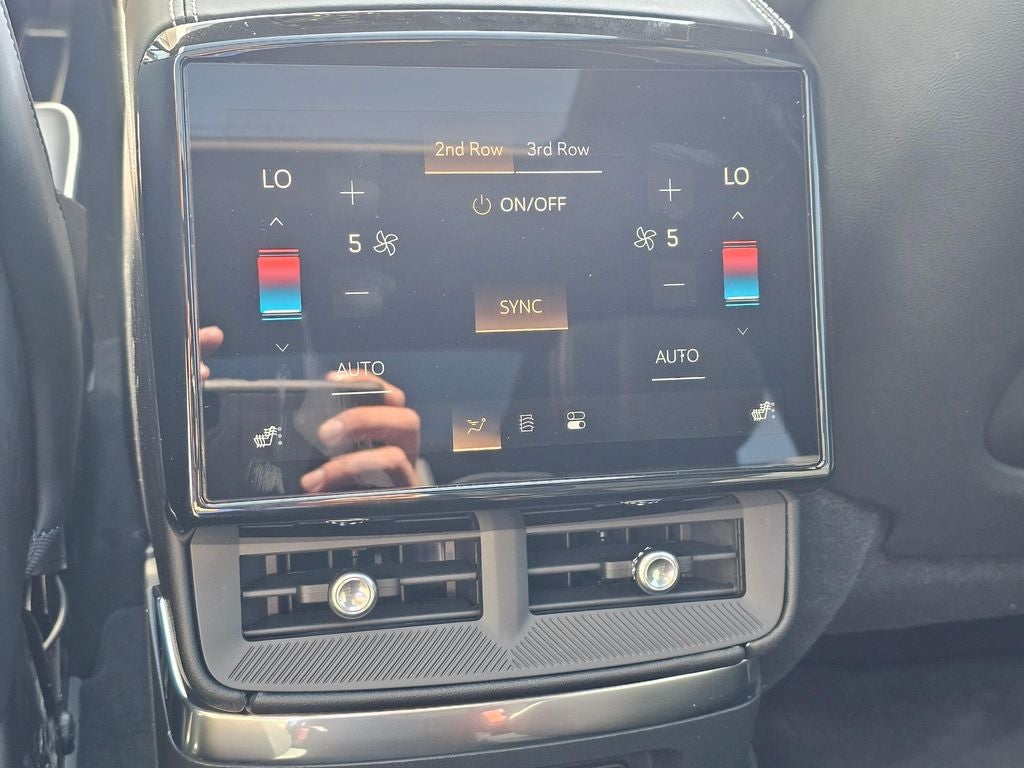 2027 Cadillac VISTIQ Platinum