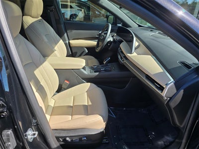 2025 Cadillac XT4 Premium Luxury