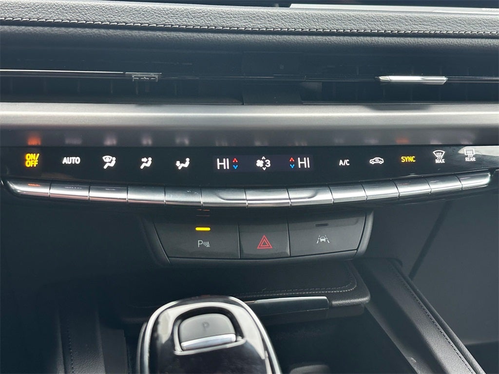 2025 Cadillac XT4 Premium Luxury