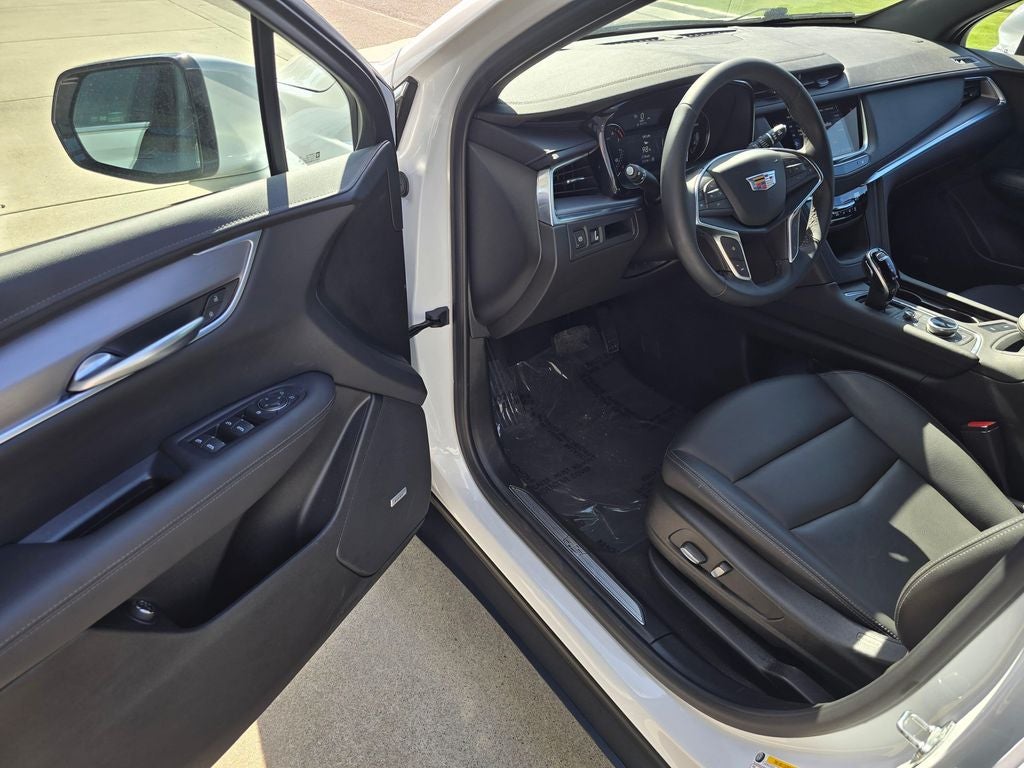 2024 Cadillac XT5 Luxury