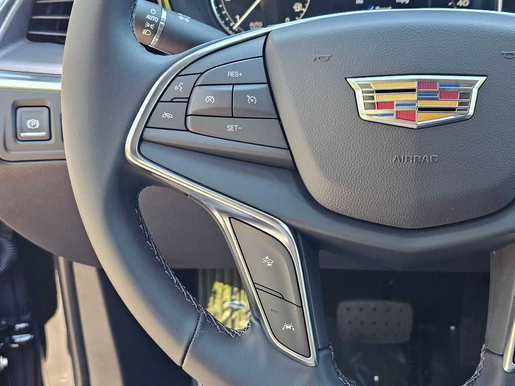 2026 Cadillac XT5 Luxury