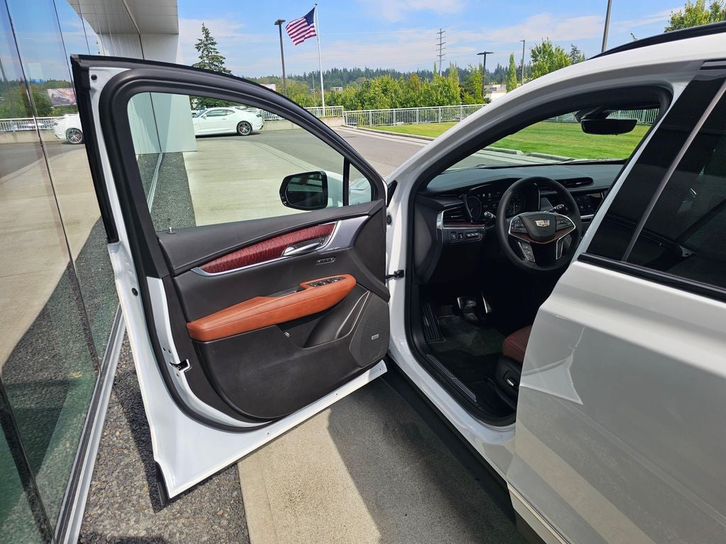 2026 Cadillac XT5 Sport