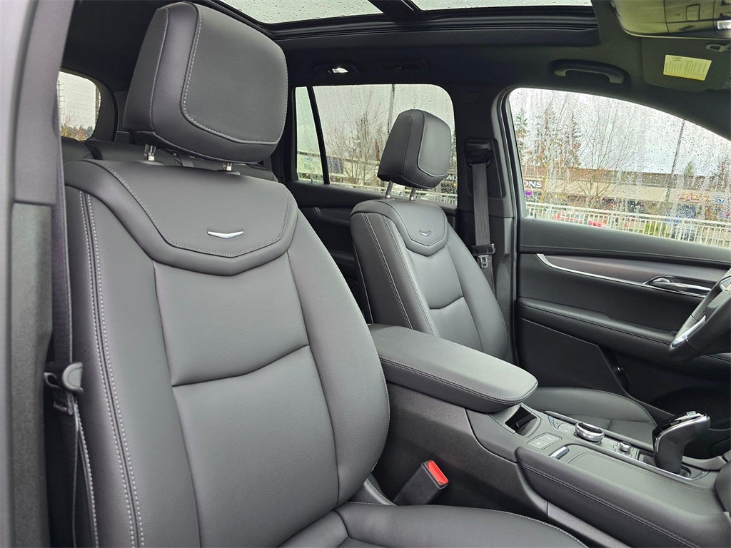 2025 Cadillac XT6 Luxury