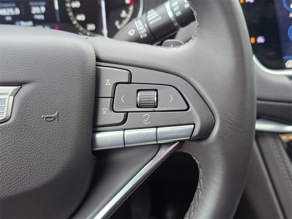 2025 Cadillac XT6 Luxury