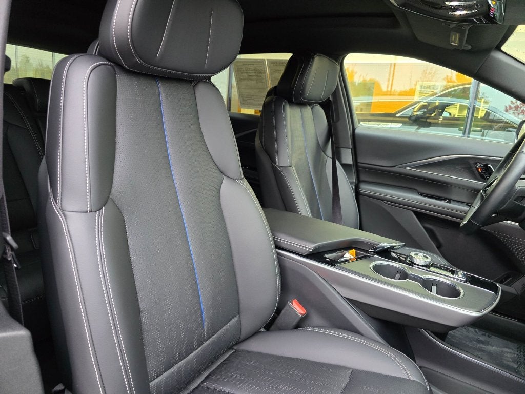 2025 Cadillac LYRIQ Luxury