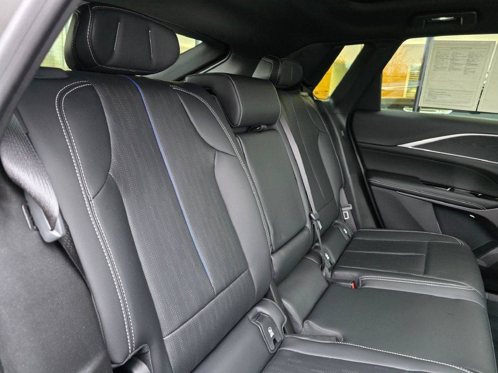 2025 Cadillac LYRIQ Luxury