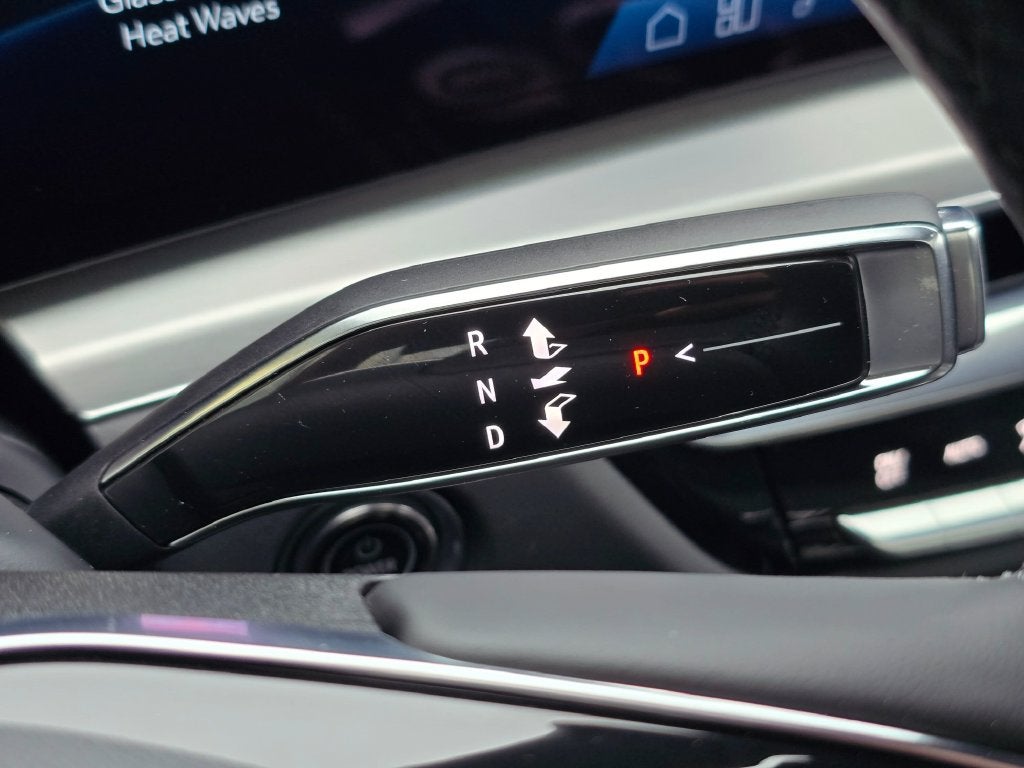 2025 Cadillac LYRIQ Luxury