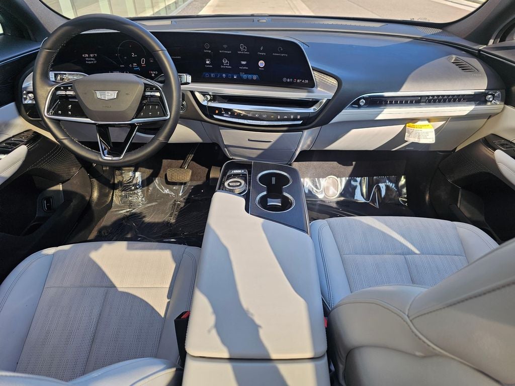 2024 Cadillac LYRIQ Luxury