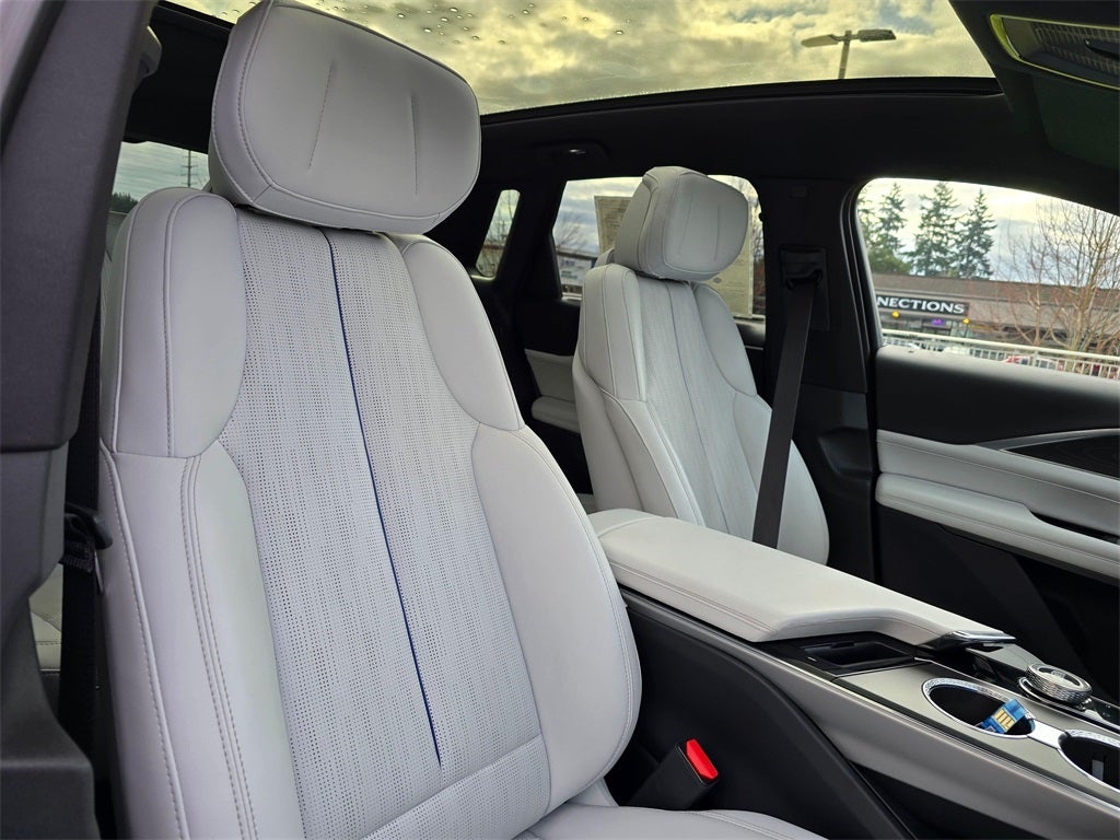 2024 Cadillac LYRIQ Luxury