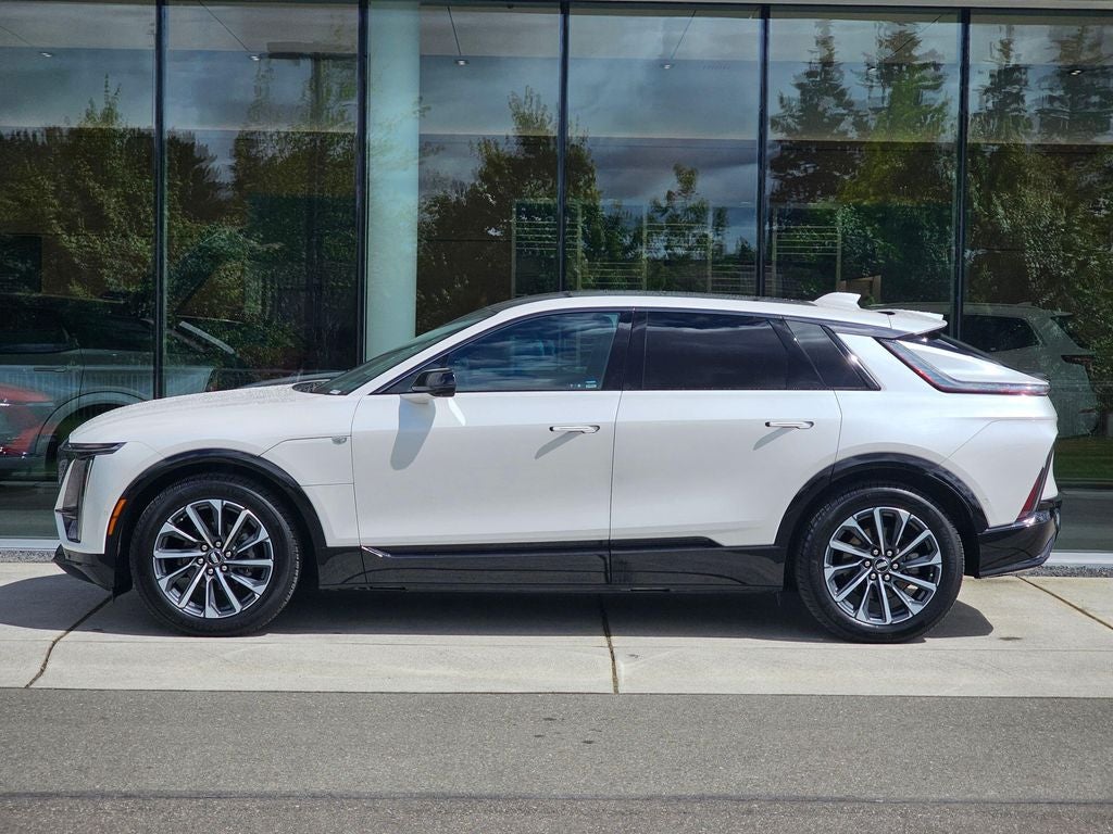 2024 Cadillac LYRIQ Sport