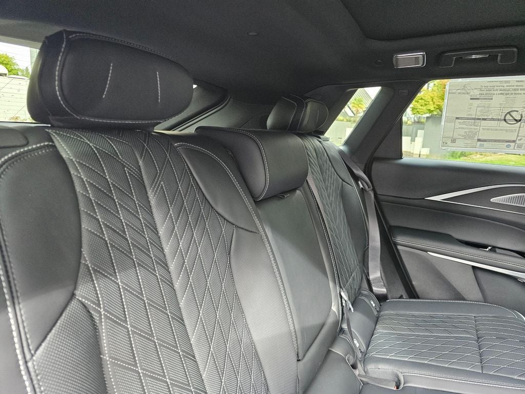 2027 Cadillac LYRIQ Signature Luxury