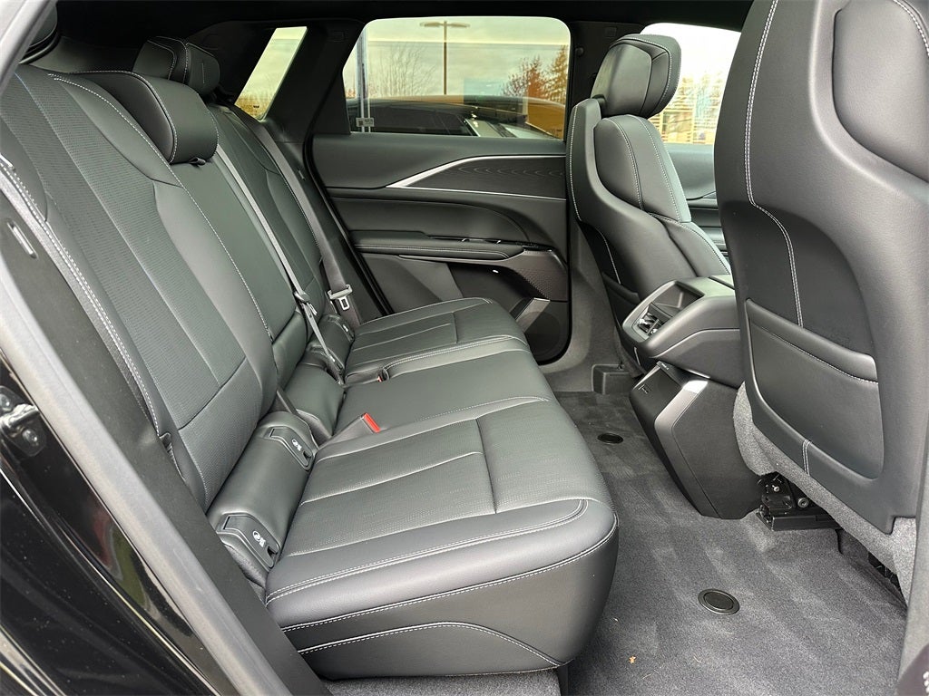 2025 Cadillac LYRIQ Sport