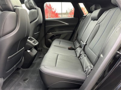 2025 Cadillac LYRIQ Sport