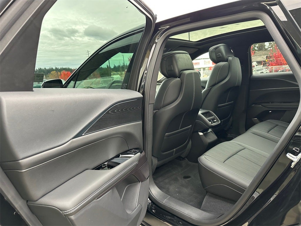 2025 Cadillac LYRIQ Sport