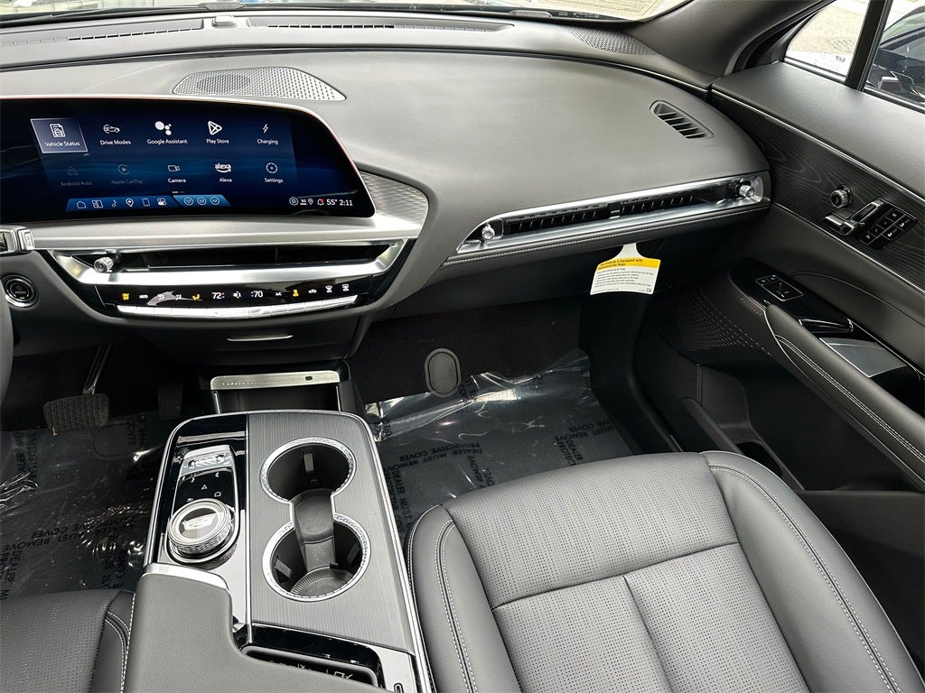 2025 Cadillac LYRIQ Sport