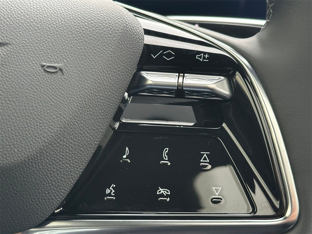 2025 Cadillac LYRIQ Sport