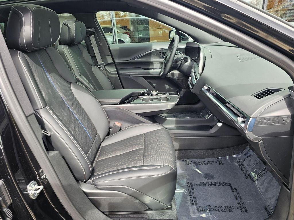 2025 Cadillac LYRIQ Sport