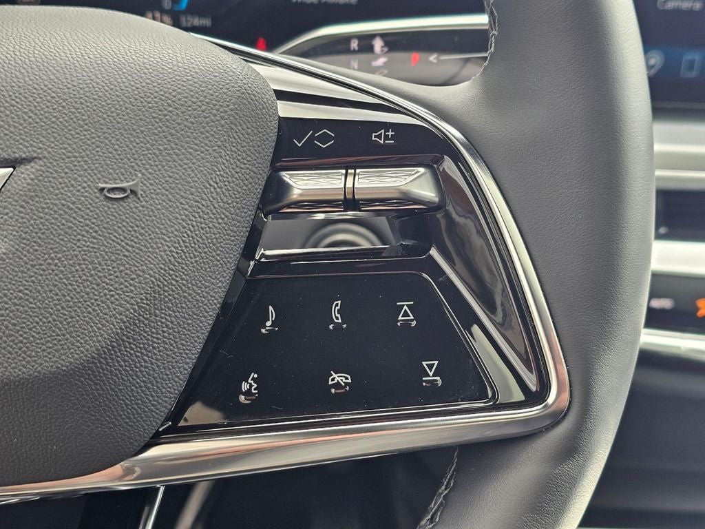 2025 Cadillac LYRIQ Sport