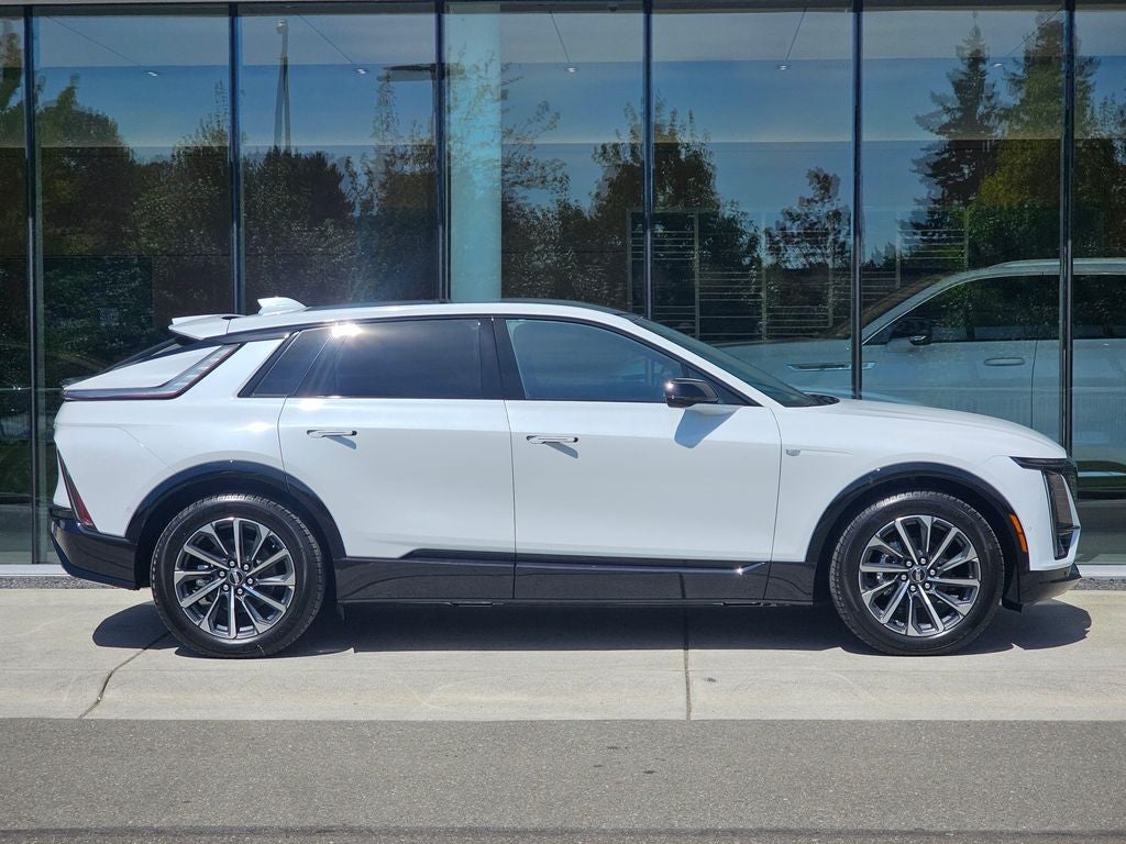 2026 Cadillac LYRIQ Sport