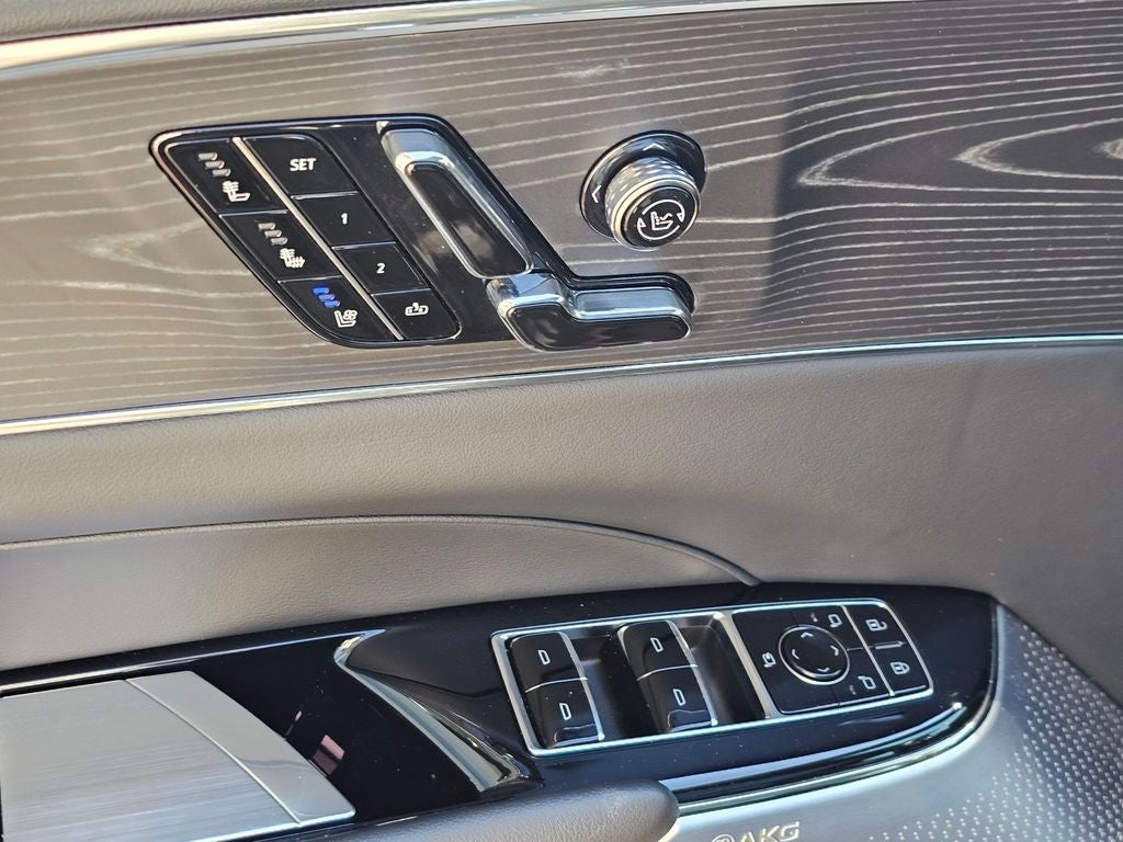 2024 Cadillac LYRIQ Sport
