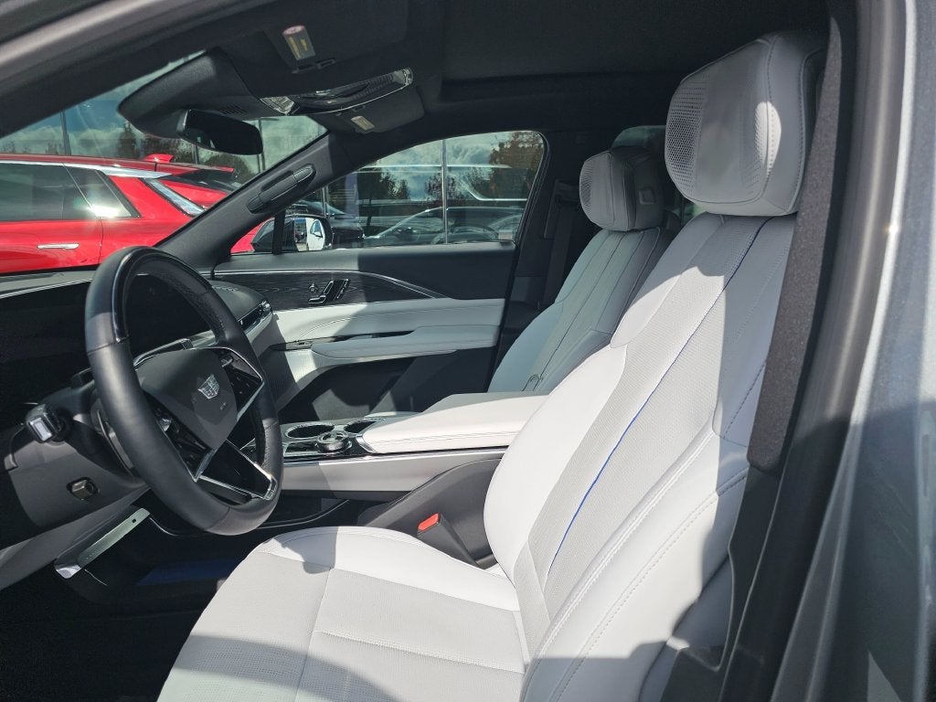 2024 Cadillac LYRIQ Sport