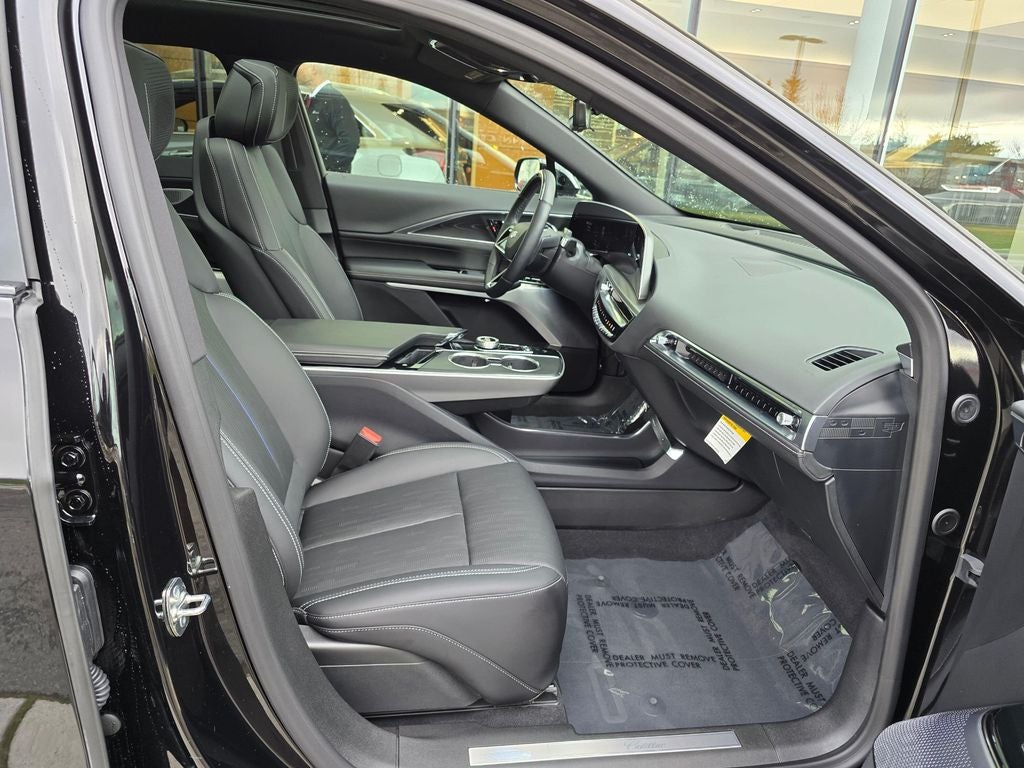 2025 Cadillac LYRIQ Sport