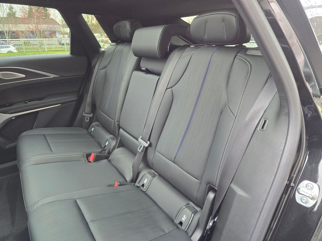 2025 Cadillac LYRIQ Sport