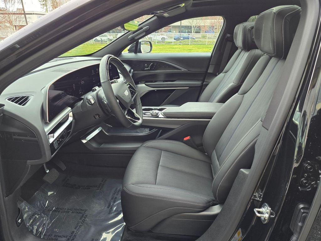 2025 Cadillac LYRIQ Sport