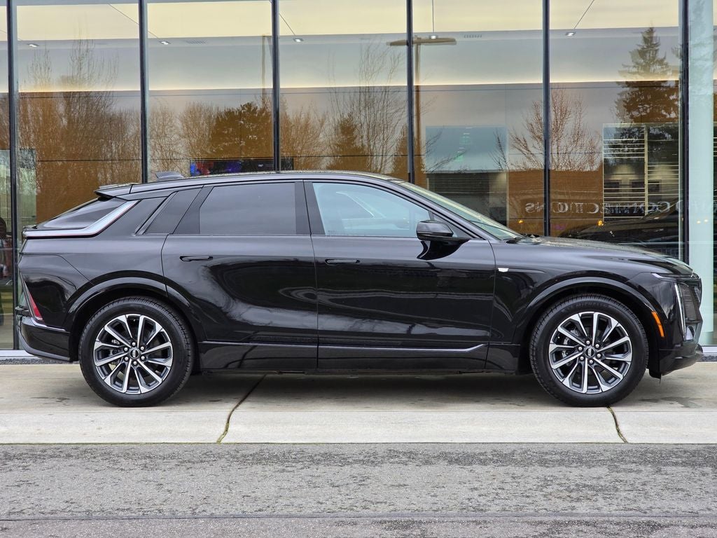 2025 Cadillac LYRIQ Sport