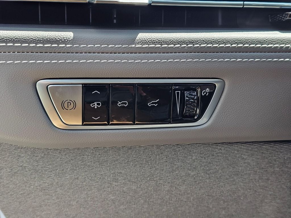 2026 Cadillac ESCALADE IQL Luxury