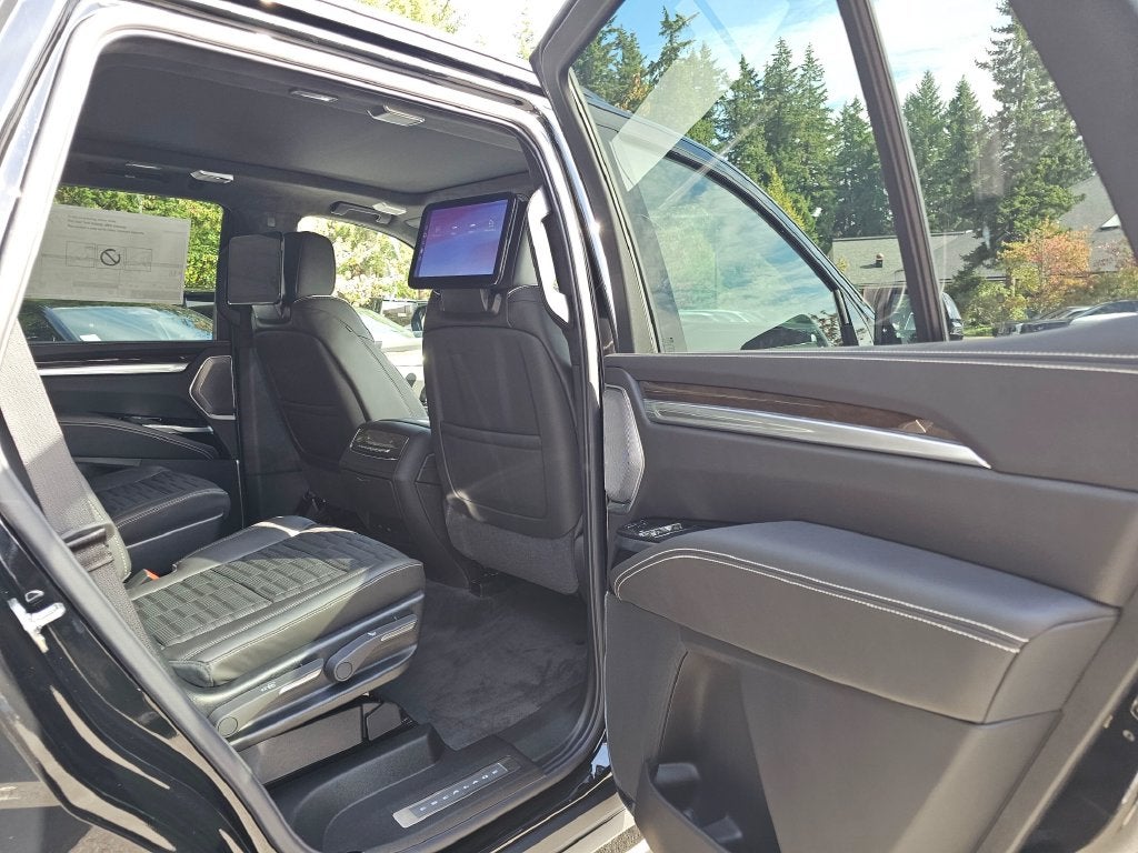 2026 Cadillac Escalade Platinum Sport