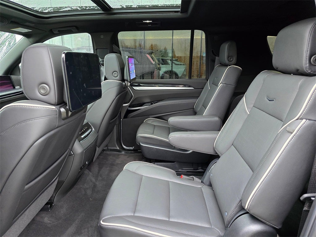 2025 Cadillac Escalade ESV Sport