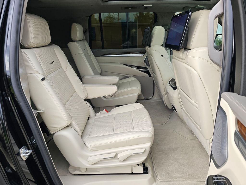 2026 Cadillac Escalade ESV Platinum Edition
