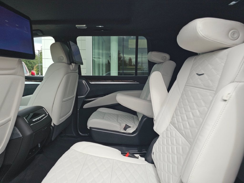 2026 Cadillac Escalade ESV Platinum Edition