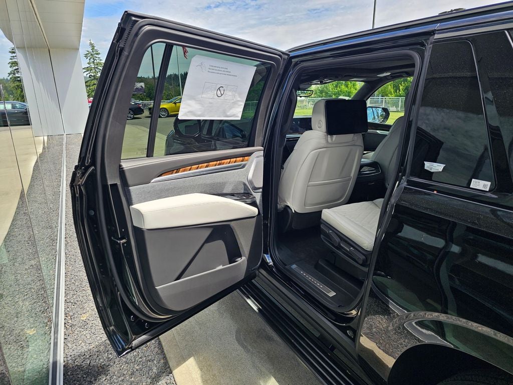 2026 Cadillac Escalade ESV Platinum Edition