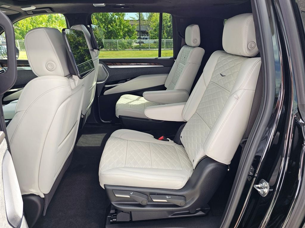 2026 Cadillac Escalade ESV Platinum Edition