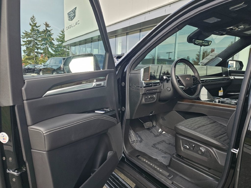 2026 Cadillac Escalade ESV Platinum Edition
