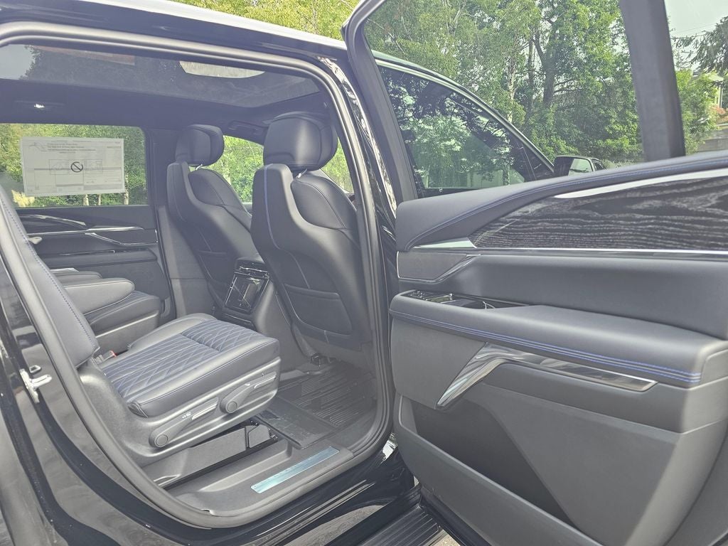 2026 Cadillac ESCALADE IQ Luxury