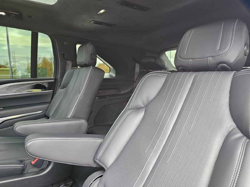 2026 Cadillac ESCALADE IQ Premium Sport
