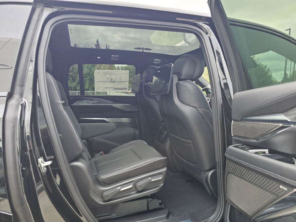 2026 Cadillac ESCALADE IQ Premium Sport