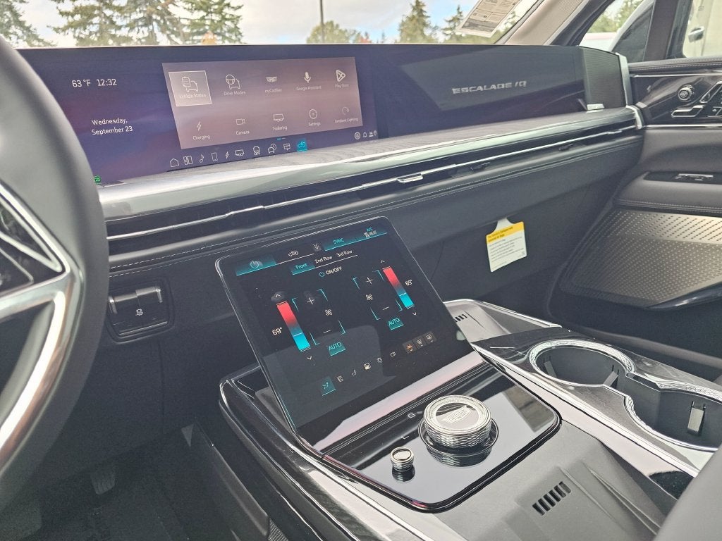 2026 Cadillac ESCALADE IQ Premium Sport