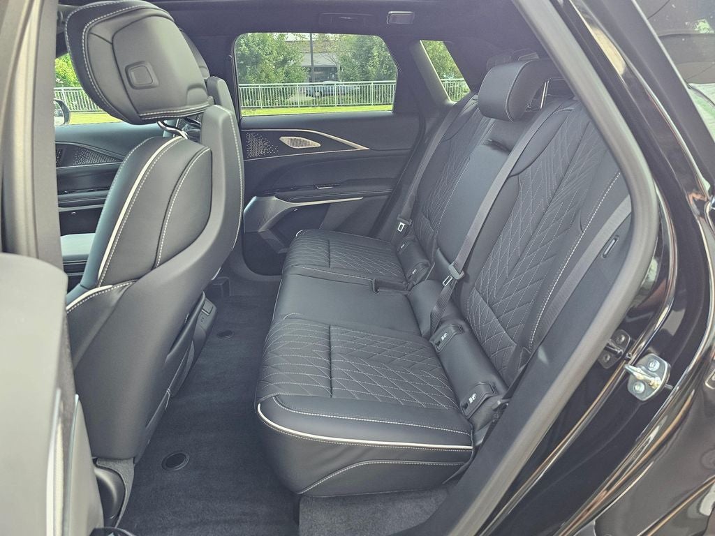 2027 Cadillac LYRIQ V-Series Premium