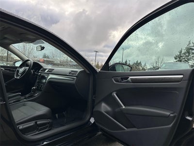 2017 Volkswagen Passat 1.8T SE