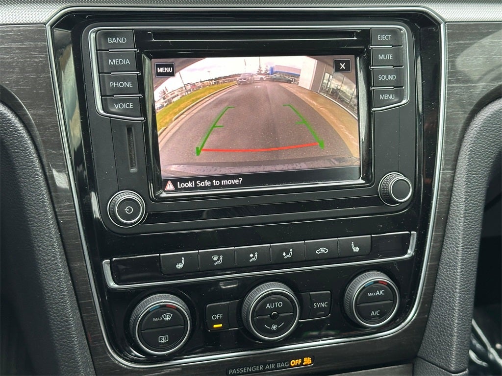 2017 Volkswagen Passat 1.8T SE