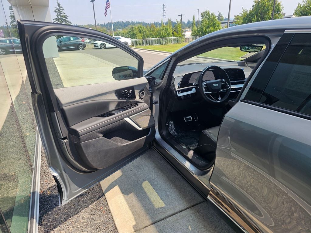 2026 Cadillac OPTIQ Luxury